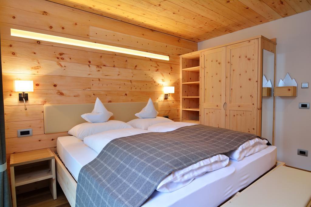 Chalet Elisabeth Dolomites Alpin & Charme Hotel Selva di Val Gardena Phòng bức ảnh