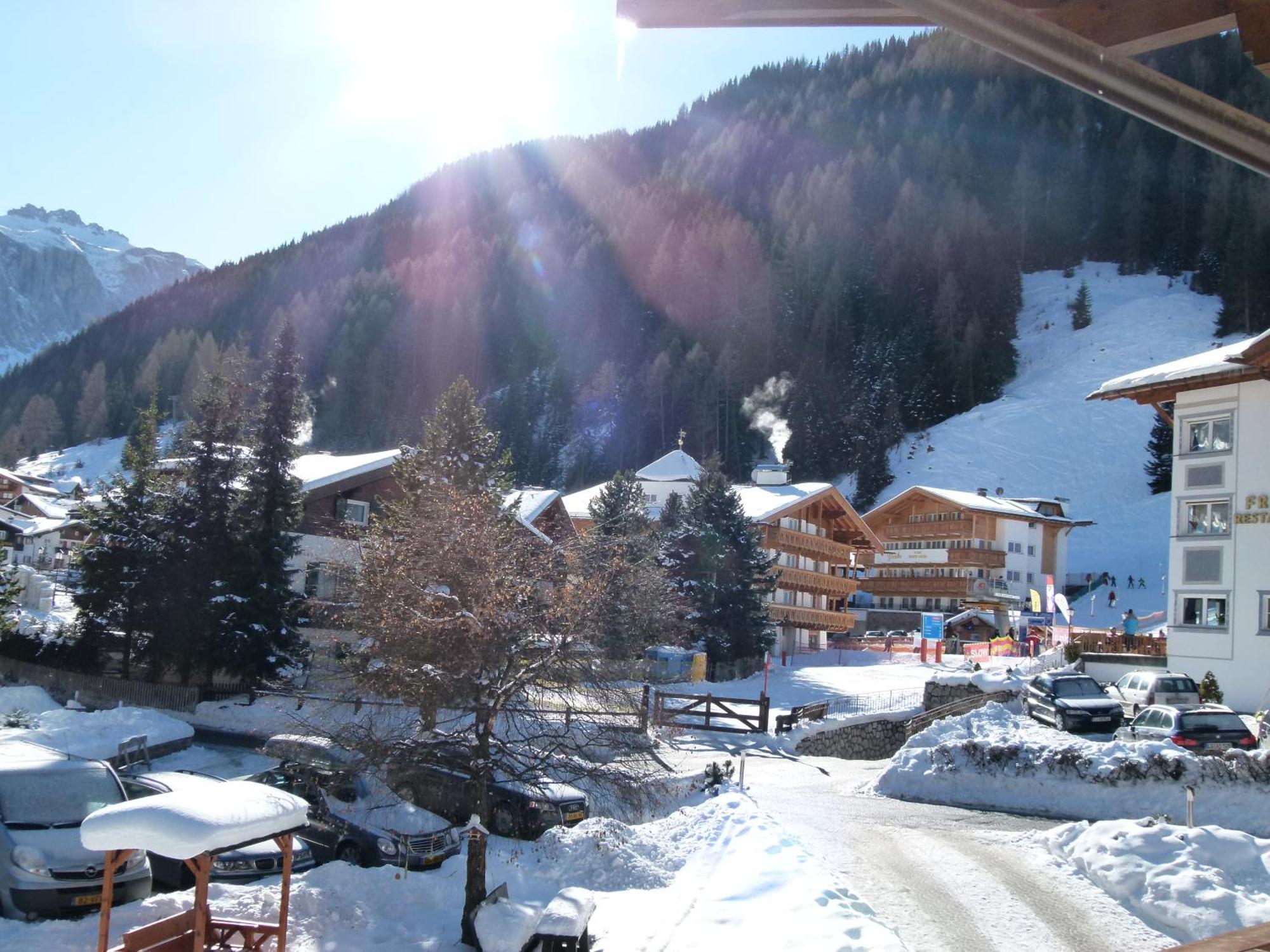 Chalet Elisabeth Dolomites Alpin & Charme Selva di Val Gardena Ngoại thất bức ảnh