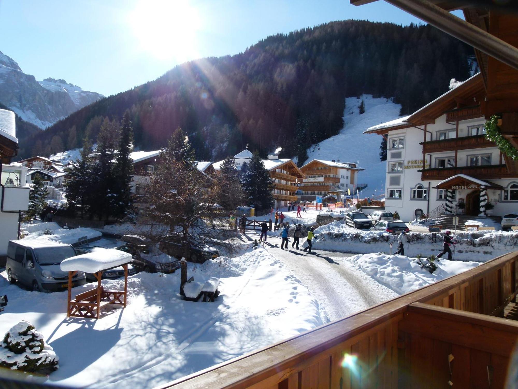 Chalet Elisabeth Dolomites Alpin & Charme Selva di Val Gardena Ngoại thất bức ảnh