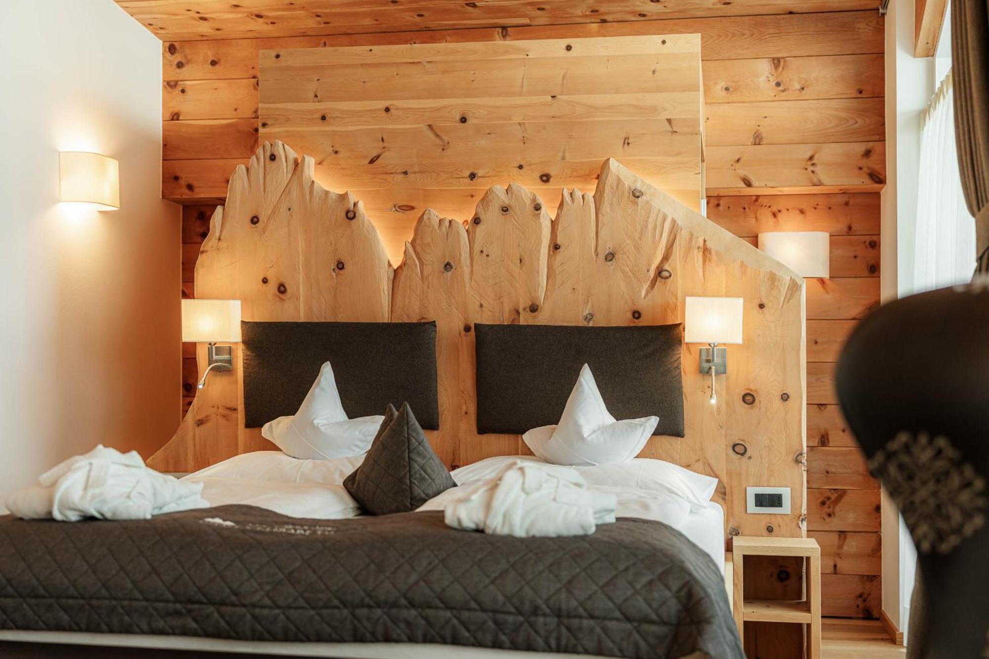 Chalet Elisabeth Dolomites Alpin & Charme Selva di Val Gardena Ngoại thất bức ảnh