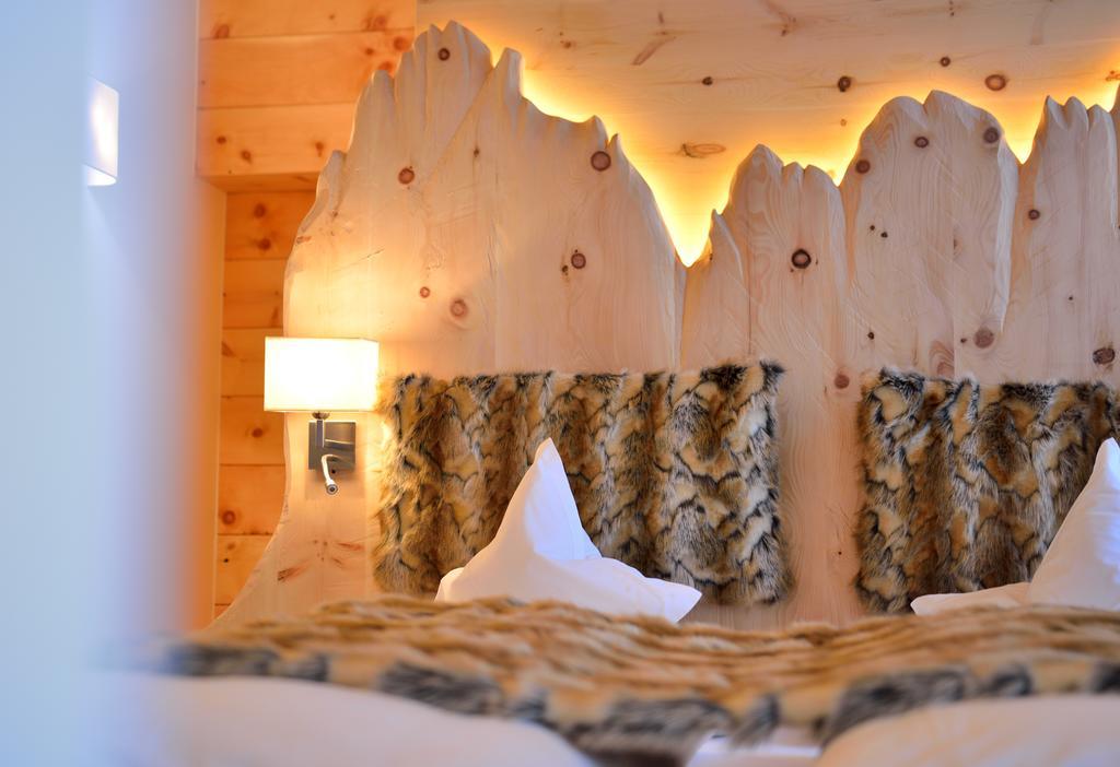 Chalet Elisabeth Dolomites Alpin & Charme Hotel Selva di Val Gardena Ngoại thất bức ảnh