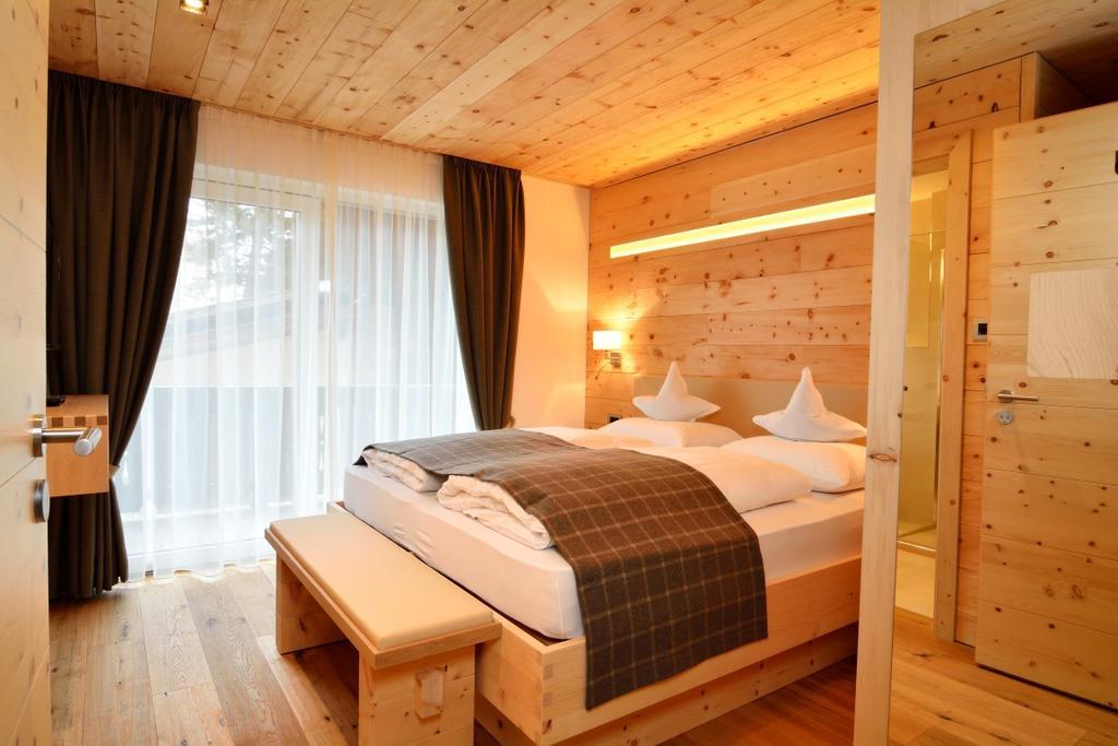 Chalet Elisabeth Dolomites Alpin & Charme Hotel Selva di Val Gardena Ngoại thất bức ảnh