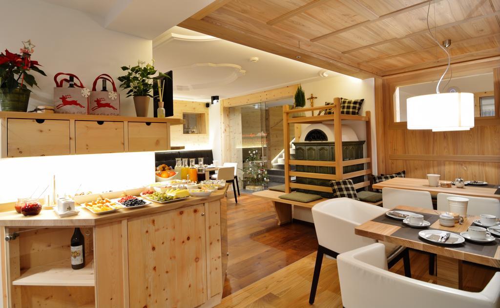 Chalet Elisabeth Dolomites Alpin & Charme Hotel Selva di Val Gardena Ngoại thất bức ảnh